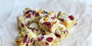 Witte Chocolade Fudge Met Cranberries Uit Paulines Keuken