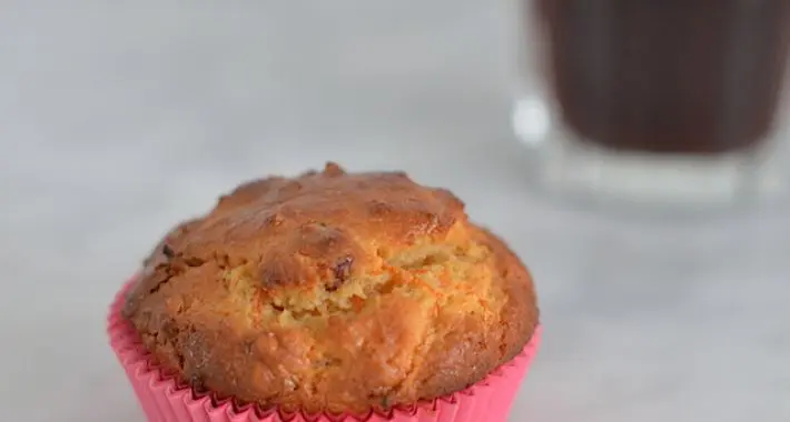 carrot cake muffin