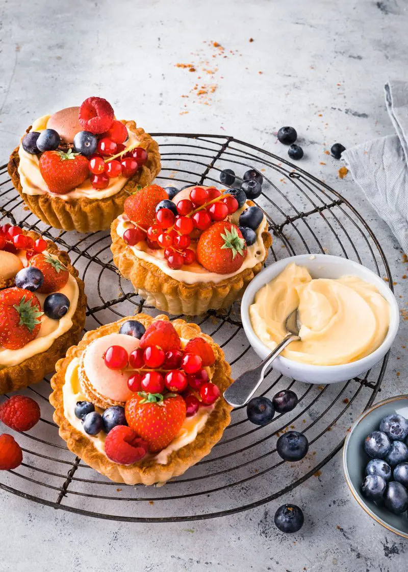 Citroentaartjes met vers fruit