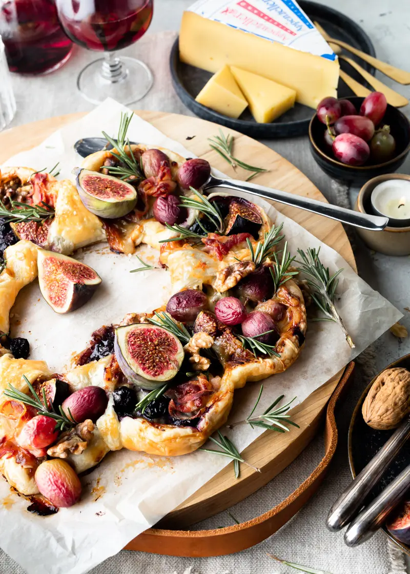 Kerstkrans van bladerdeeg