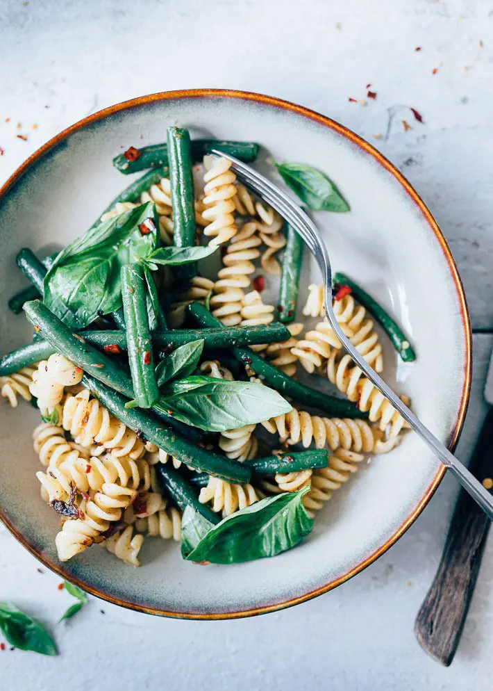 Pasta met sperziebonen en ansjovisboter
