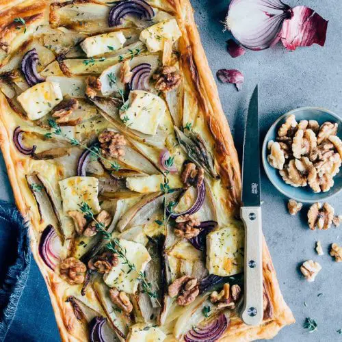 Hartige plaattaart met witlof en brie