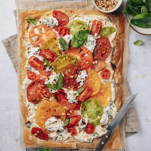 Filodeeg plaattaart met tomaten tomatentaart