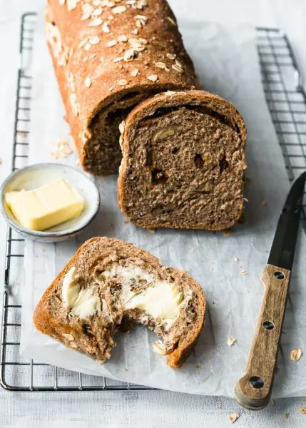 rozijnenbrood bakken