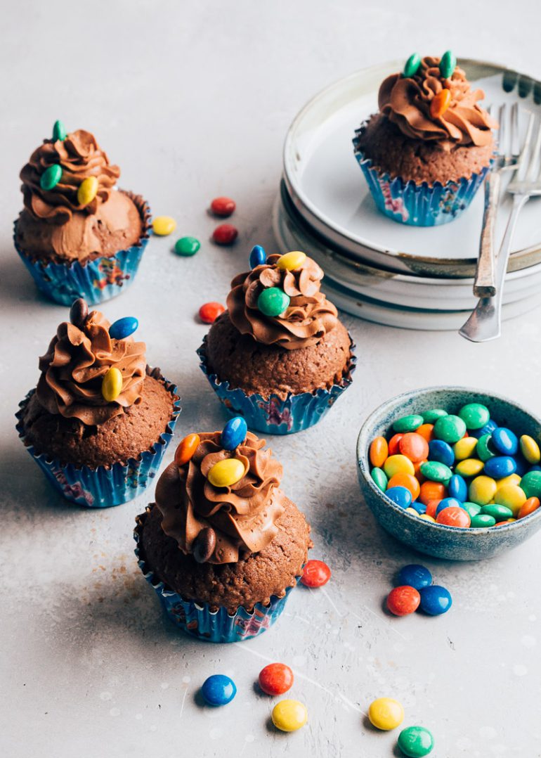 Chocolade cupcakes met M&M’s