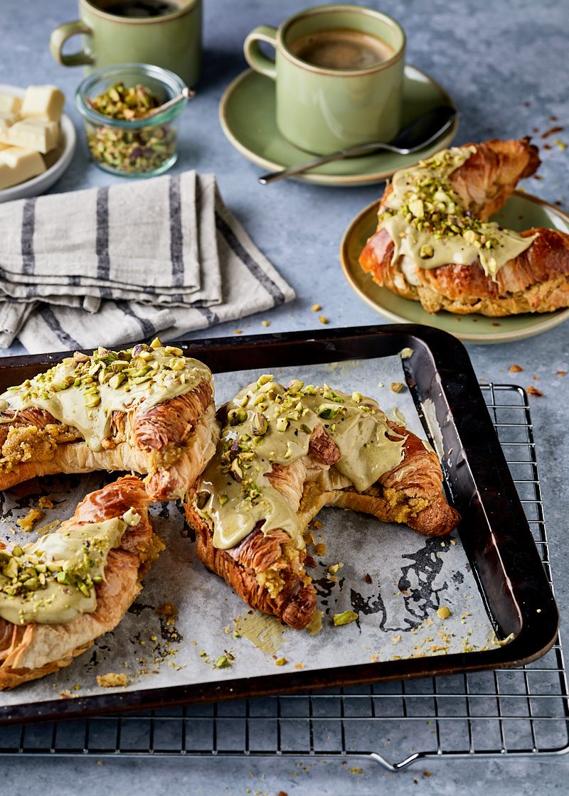 Pistache frangipane croissant