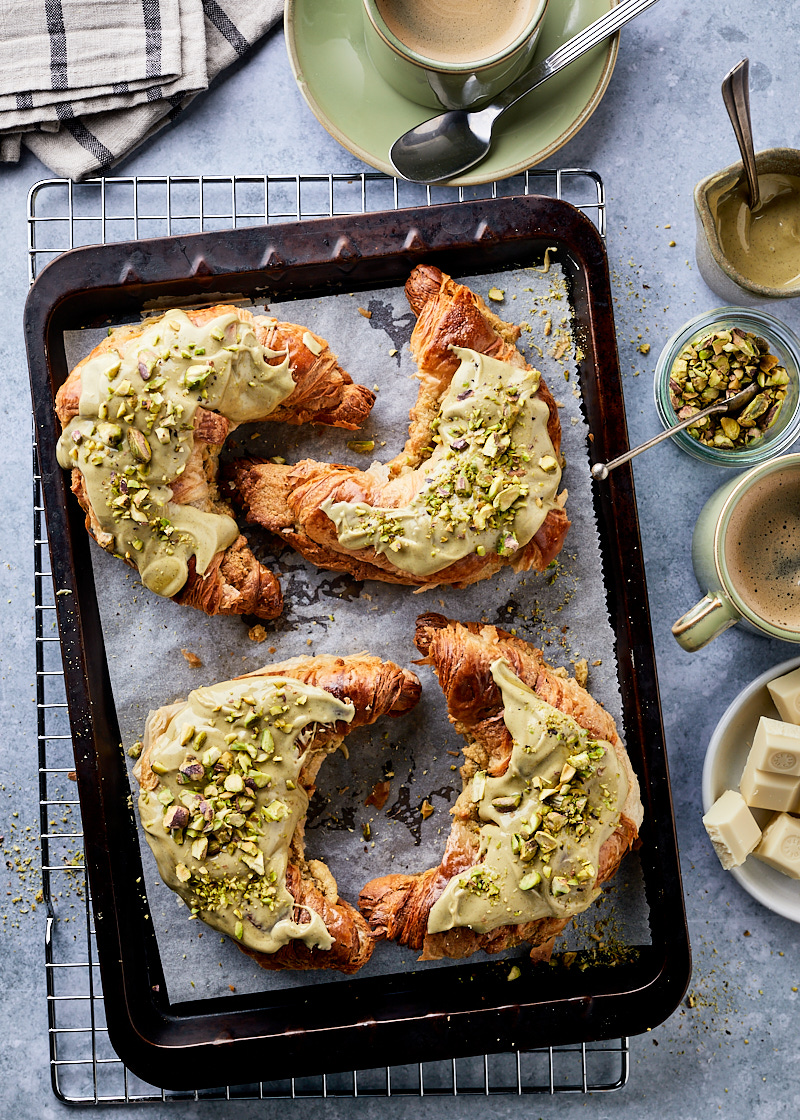 Pistache frangipane croissant