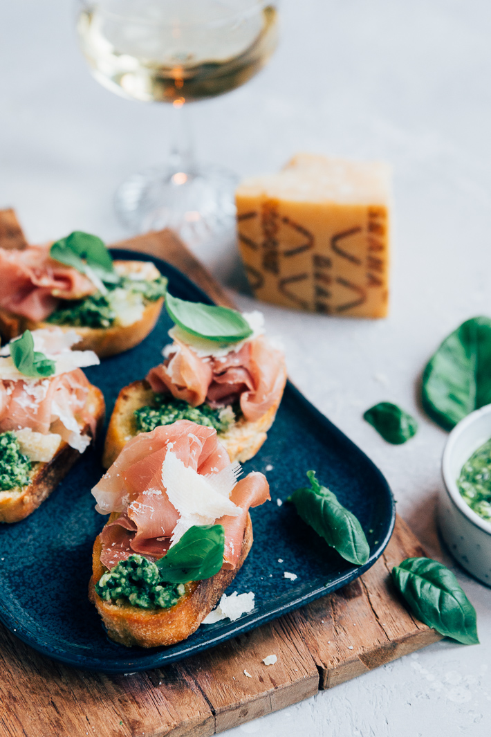 crostini prosciutto