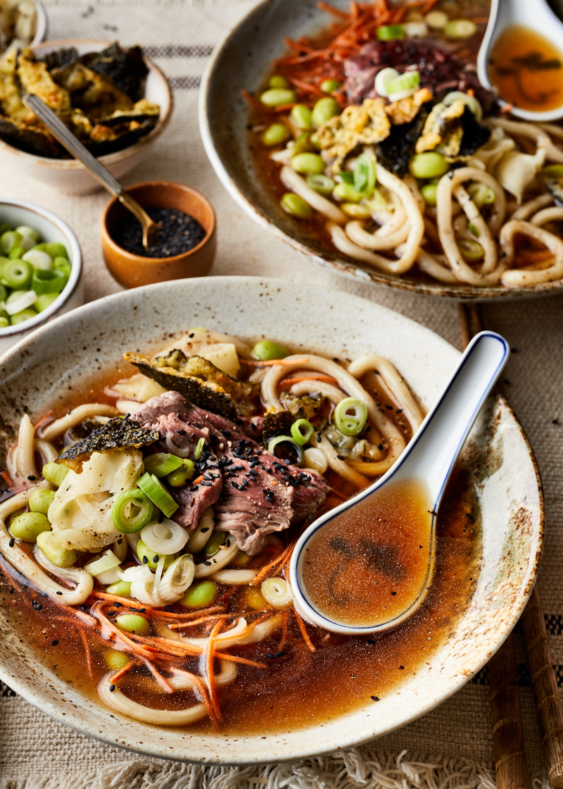 Noedelsoep met udon noodles