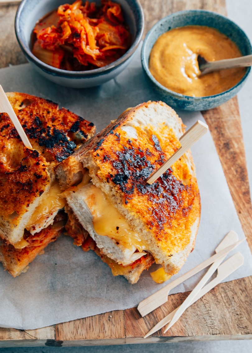 tosti met gegrilde kip