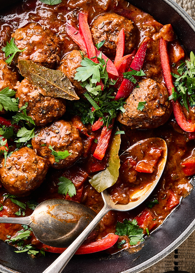 Goulash met gehaktballetjes