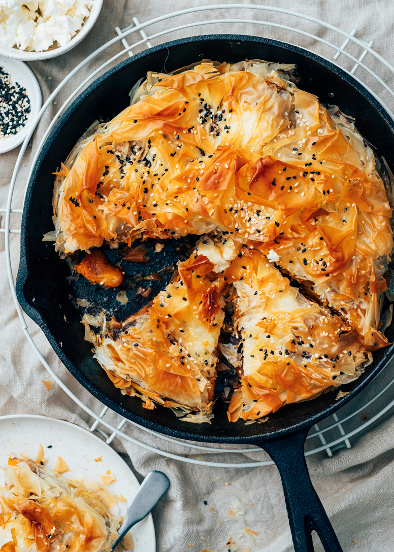 Bastilla met gekarameliseerde ui