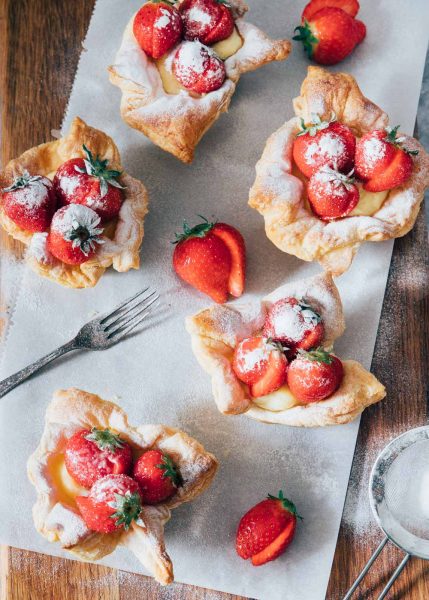 Aardbeienschelpen met gele room