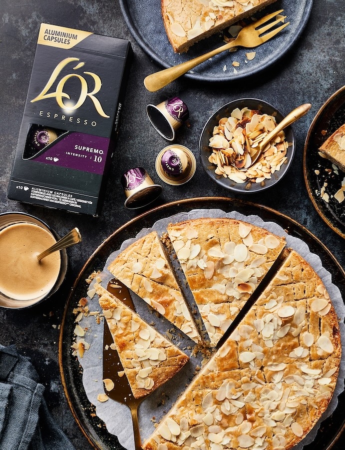 Boterkoek met koffie en amandel