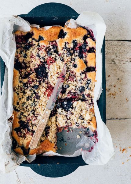 Yoghurtcake met bosvruchten