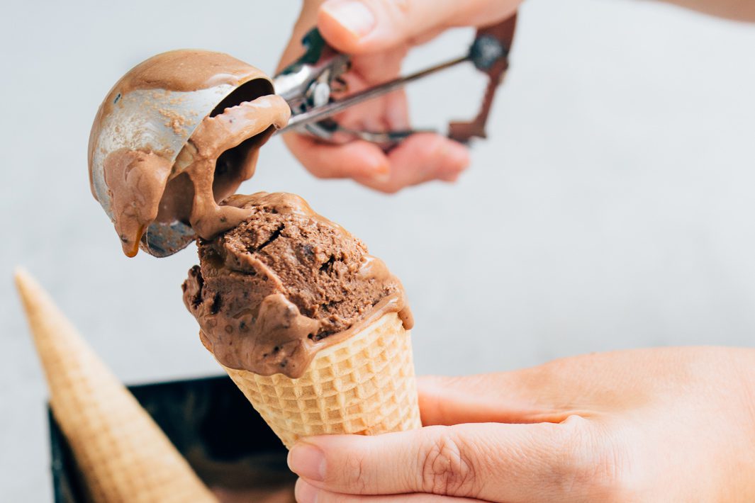 Chocolade ijs met salted caramel