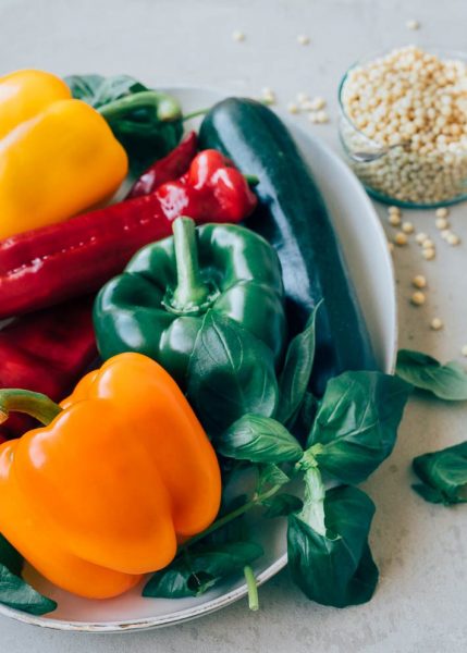 ingrediënten paprika's met parelcouscous