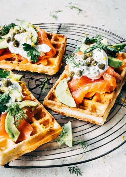 Hartige wafels met zalm