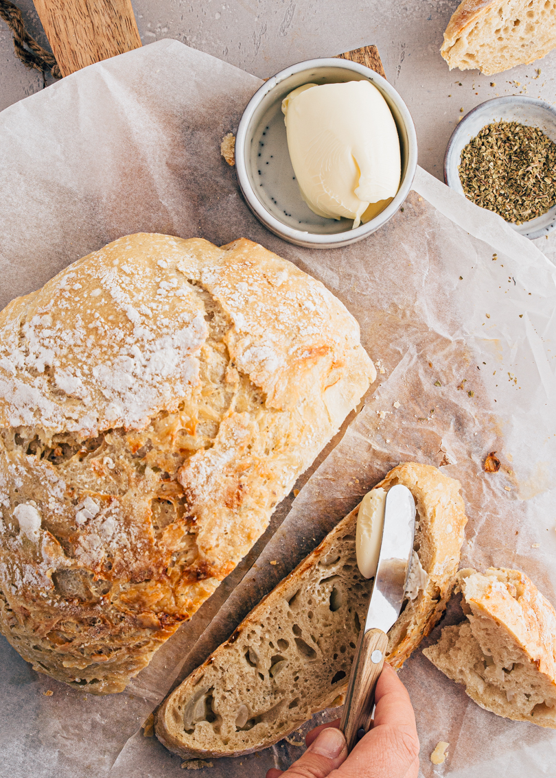 No knead kaasbrood
