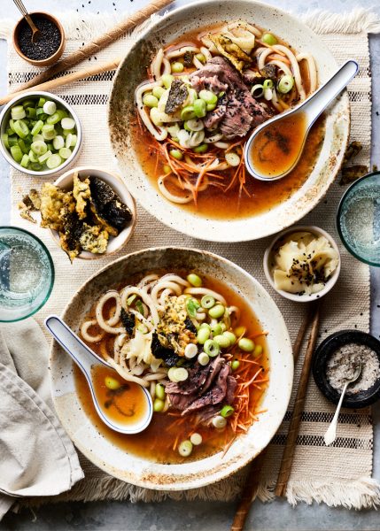 Noedelsoep met udon noodles