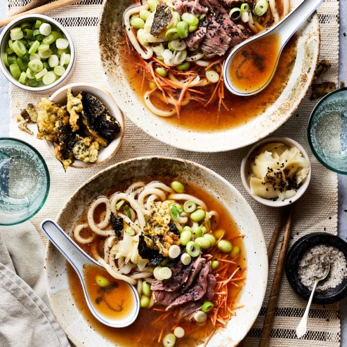 Noedelsoep met udon noodles