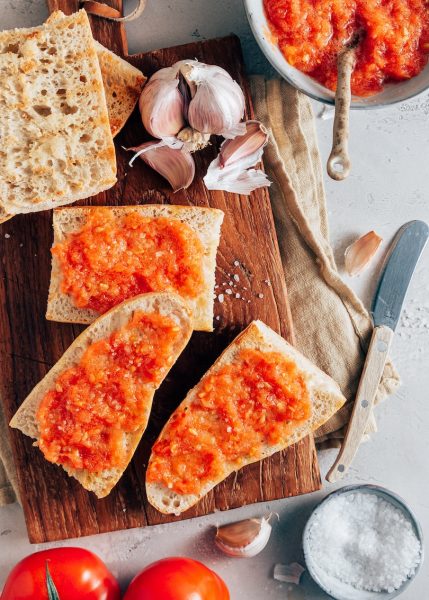 Pan con tomate-