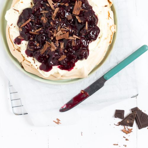 Pavlova met kersen en chocola