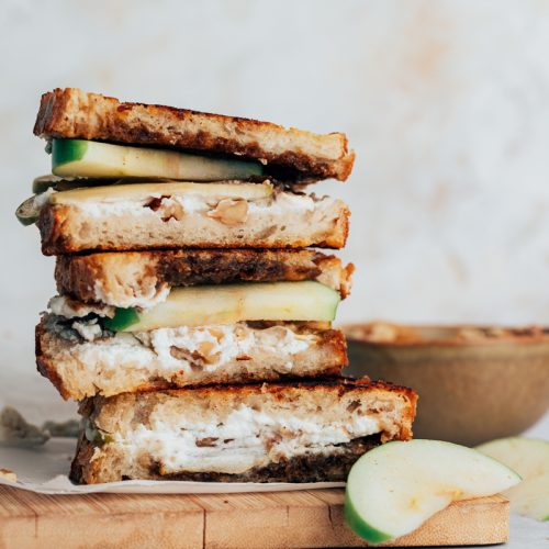 Tosti geitenkaas en appel