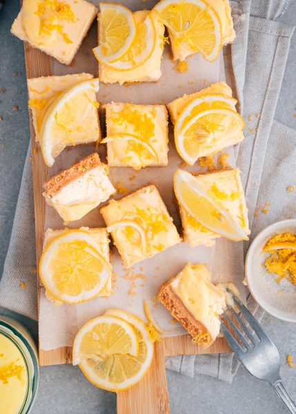 Lemon cheesecake bars