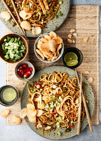 Vega bami goreng kroepoek