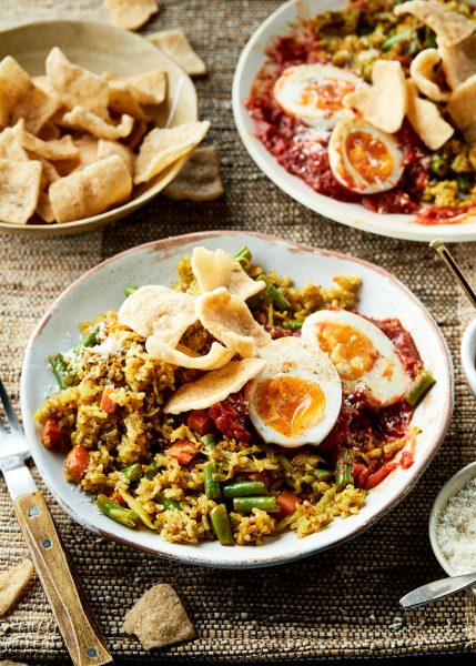 Vegetarische nasi goreng kroepoek