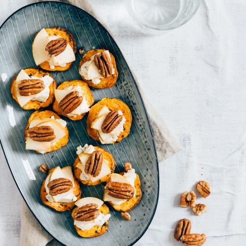 Zoete aardappel crostini's