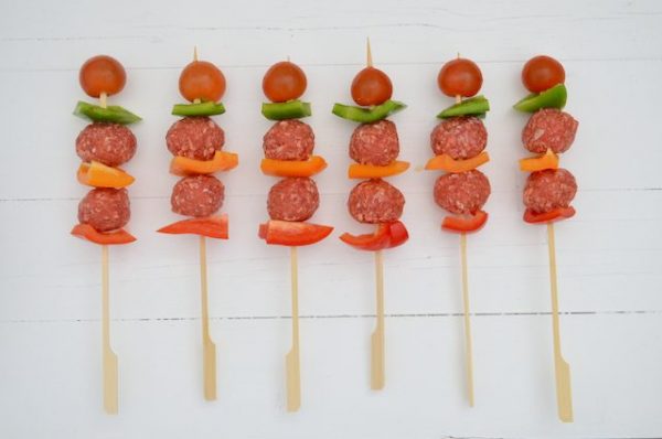 bbq spiesen met gehaktballetjes
