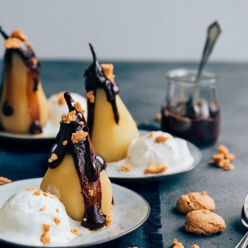 peren met chocoladesaus