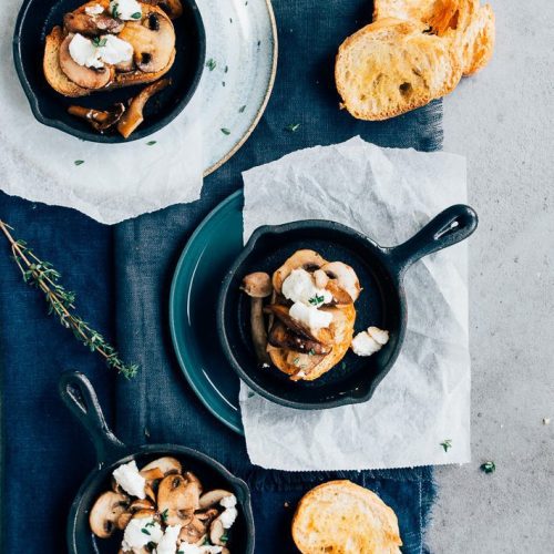 bruschetta met paddenstoelen