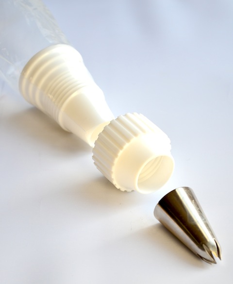 rozen spuiten van botercrème rozen spuiten van botercrème