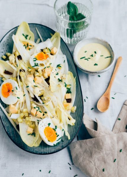 witlofsalade met ei