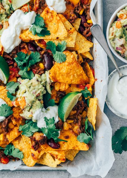 loaded nachos met gehakt en kaas
