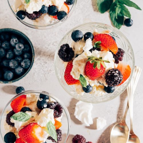 Eton mess met rood fruit