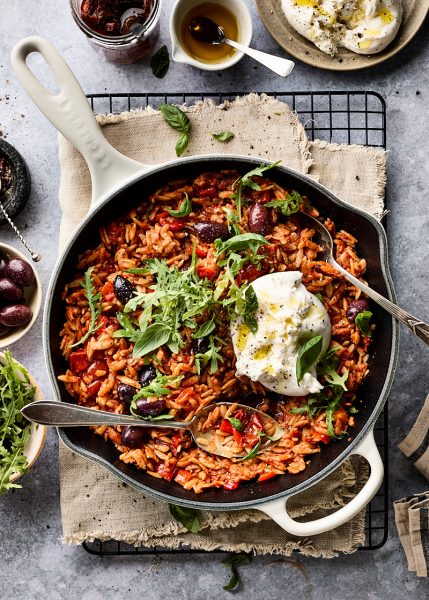 Tomaten orzo met burrata